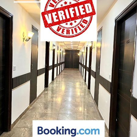Hotel Jb Residency !! Luxurious & Royal Balcony Rooms !! Large Rooms Zirakpur Екстер'єр фото